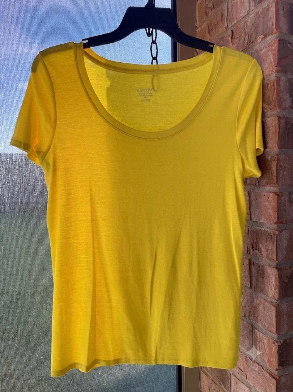 NWOT MERONA YELLOW SHORT SLEEVE TEE TOP LADIES ULTIMATE IN XL SCOOP NECK